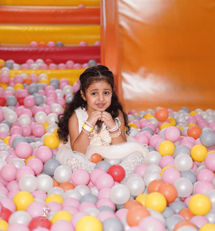 Wooray soft play area with cushioned ball pit and climbing zone for toddlers